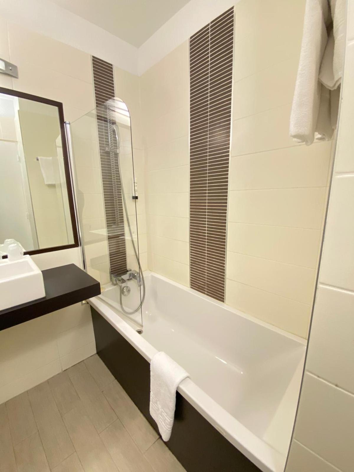 Contact Hotel Des Etats-Unis Тулуза Екстер'єр фото